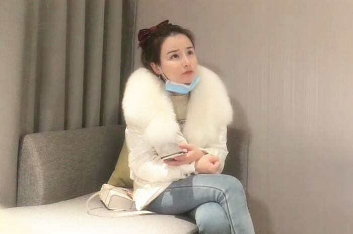 情商堪 忧机 车女警 惕 性高被 女怼 语无 伦次激 烈争 吵被官 方强 制封 号扬 言要找 人弄 这个女 的